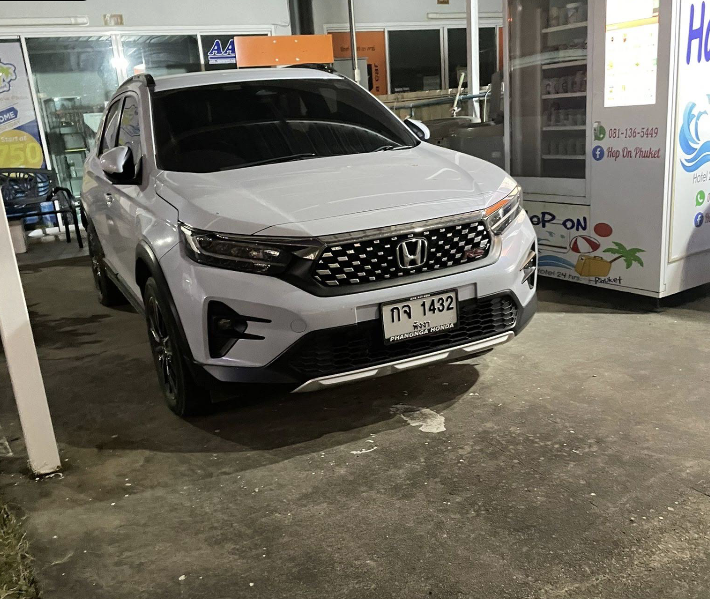 Daily car rent phuket