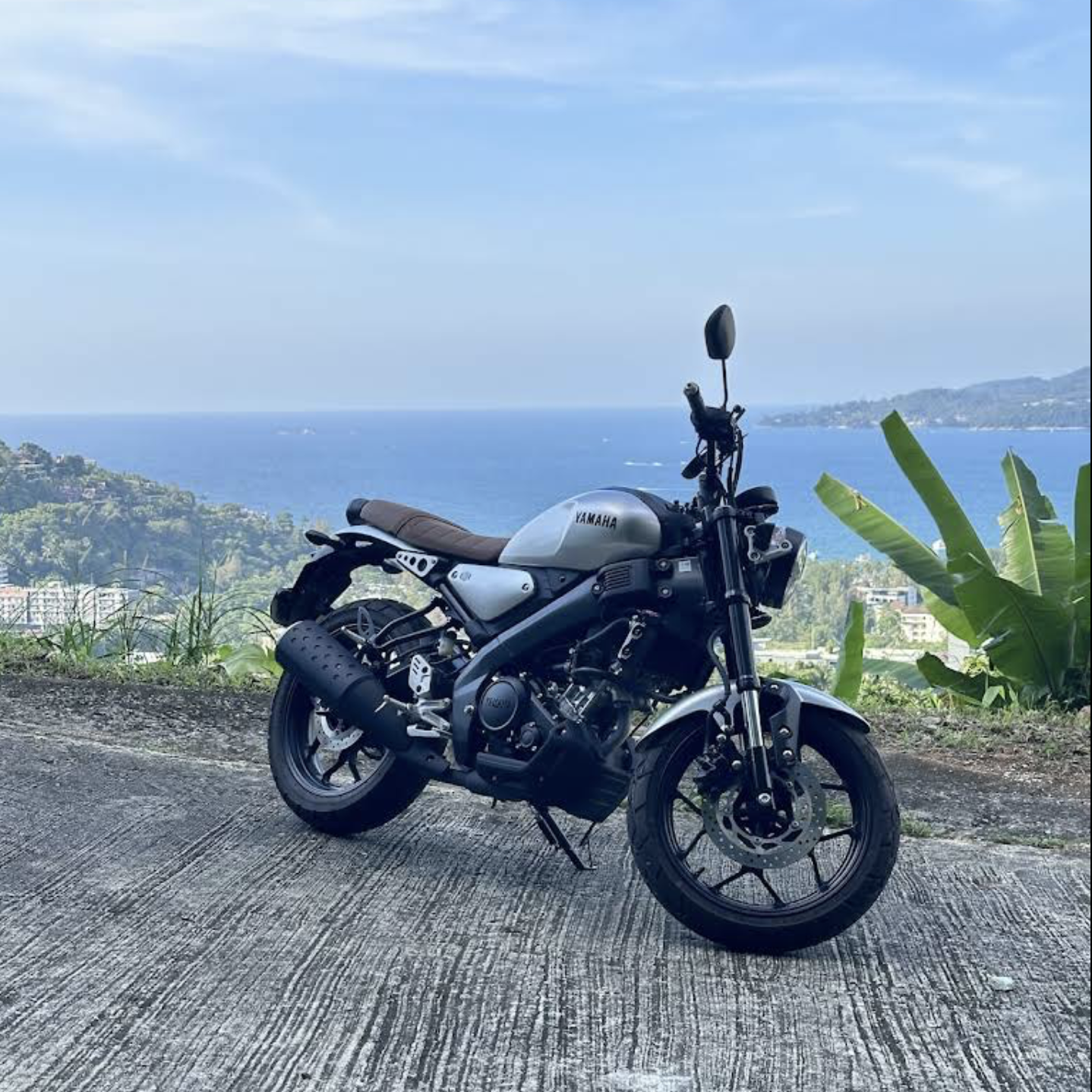Yamaha XSR 155cc for rent