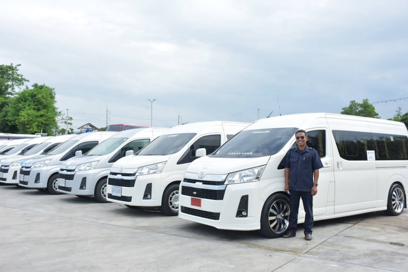 Daily minivan rent in Phuket (Hyundai H-1)