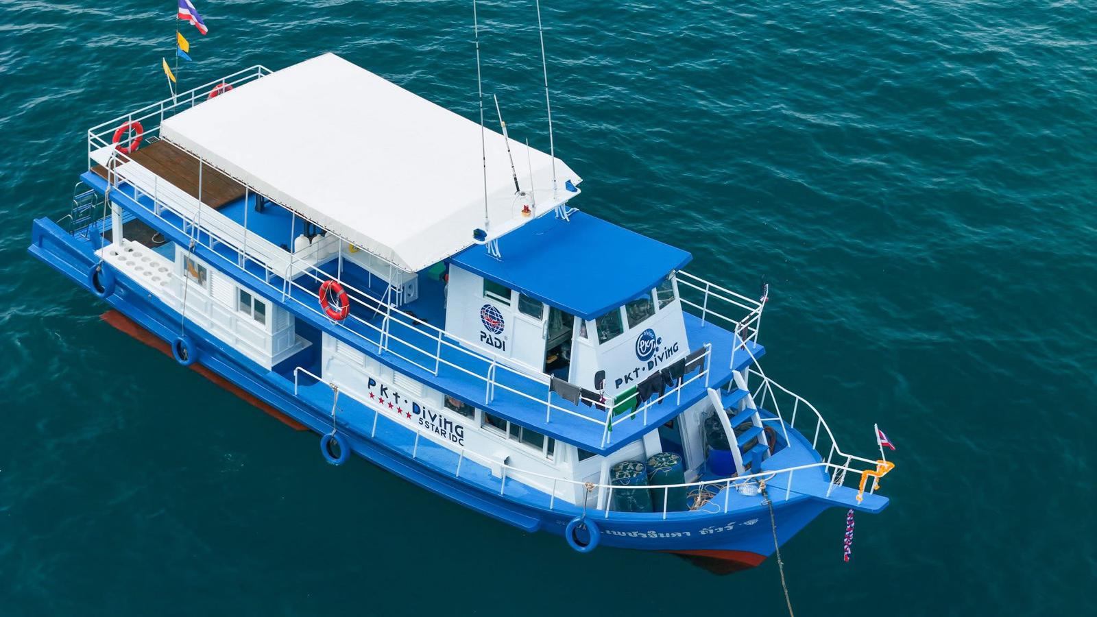Phi Phi Island Discover Scuba Diving with PKT Diving