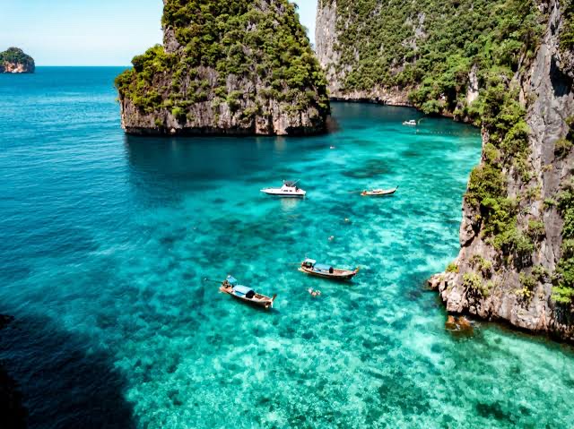 Phi phi & khai island tour full day with speedboat