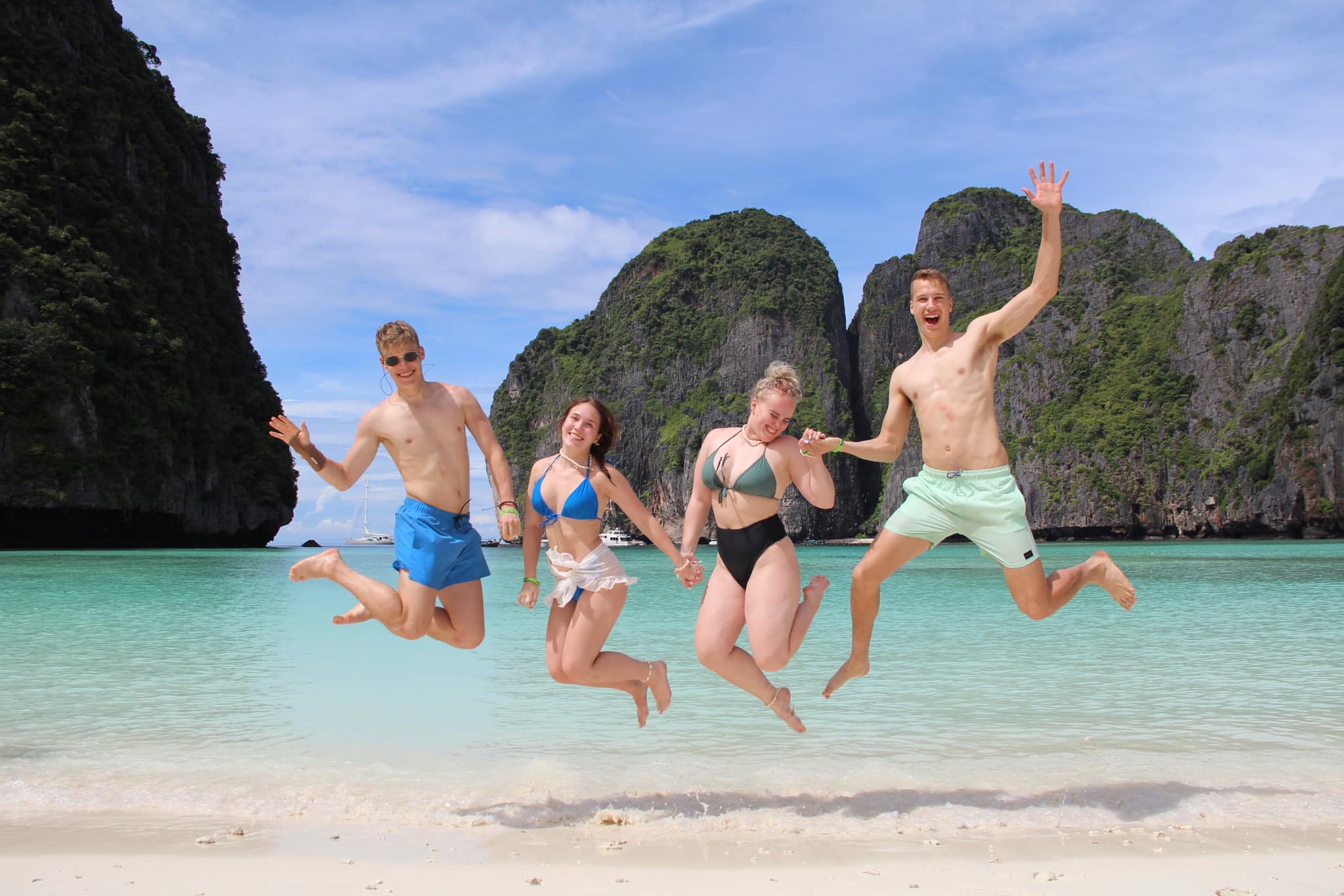 Phi Phi Island, Maya and Khai Island with Sabai Marine