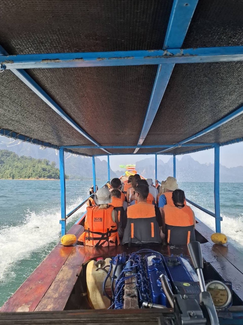 Explore Khao Sok in Cheow Lan Lake 