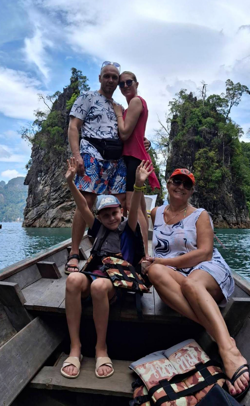 Explore Khao Sok in Cheow Lan Lake 
