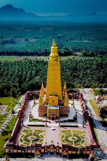 Phuket Temple & Heritage Discovery Tour by Minivan & Fullday