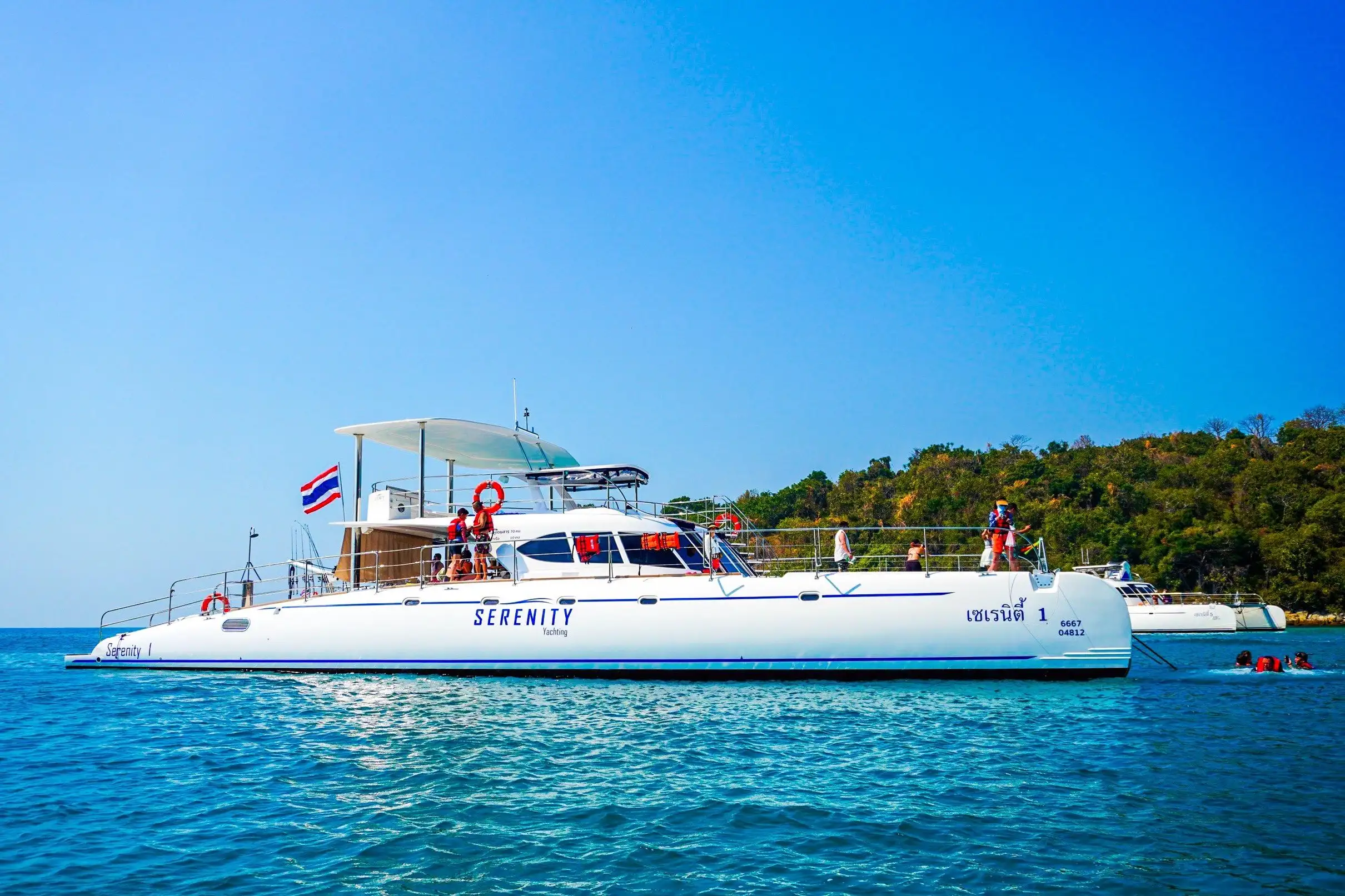 Pattaya 3 Islands Luxury Catamaran Tour by Serenity Yachting