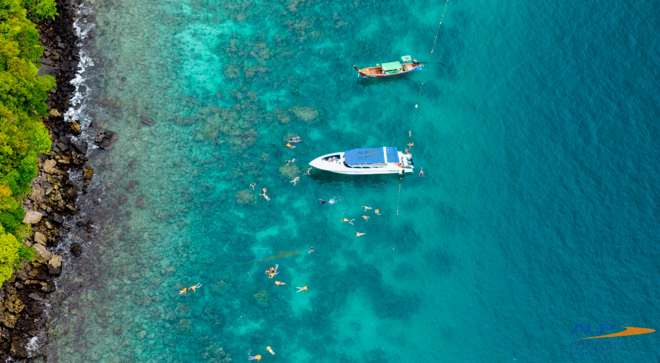 PHI PHI & MAYA & BAMBOO Premium Catamaran Max 28 pax