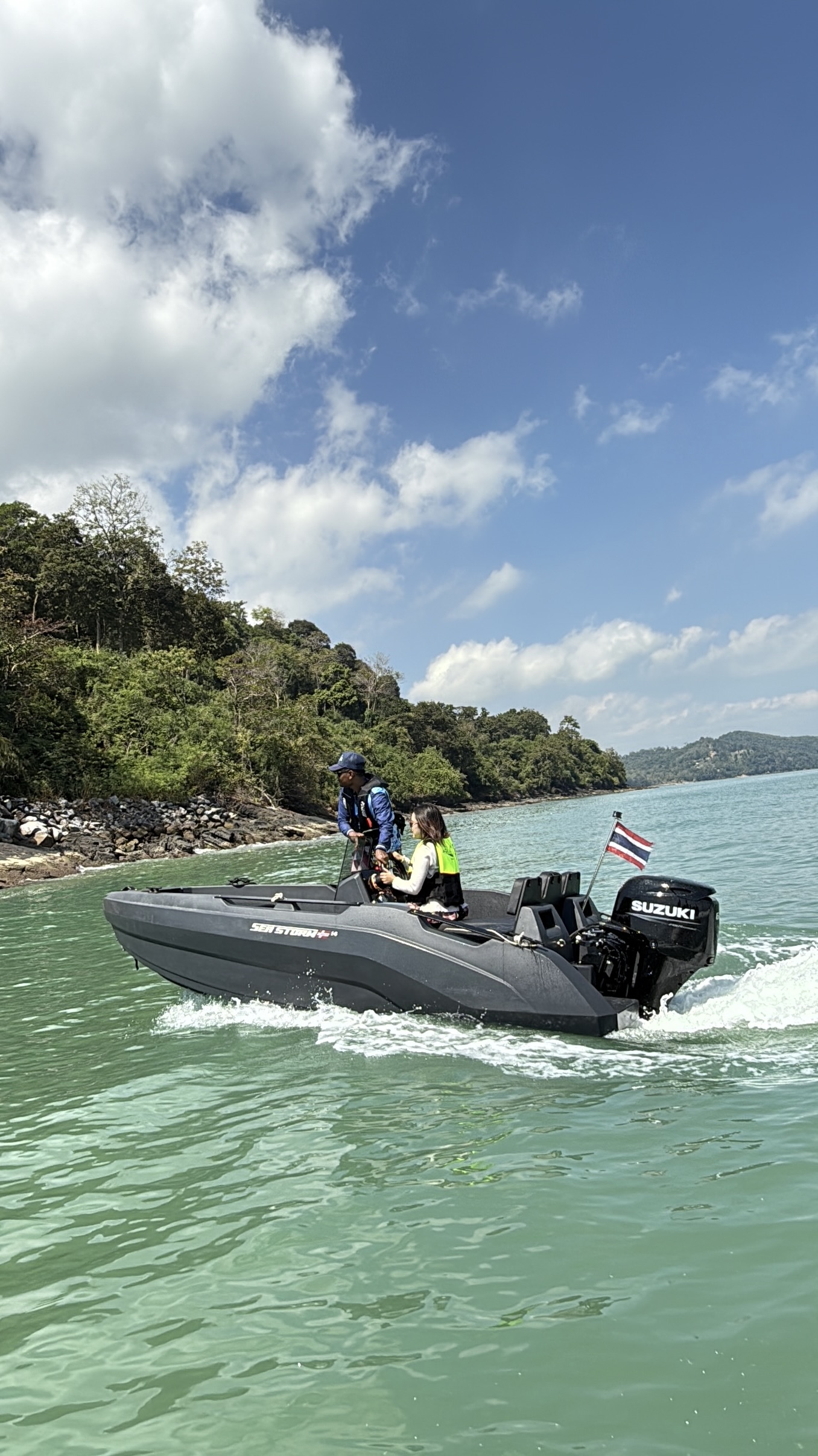self drive speed boat for island tour
