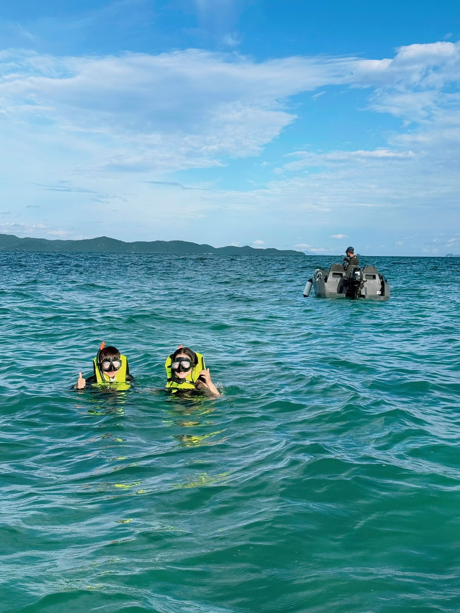 self drive speed boat for island tour