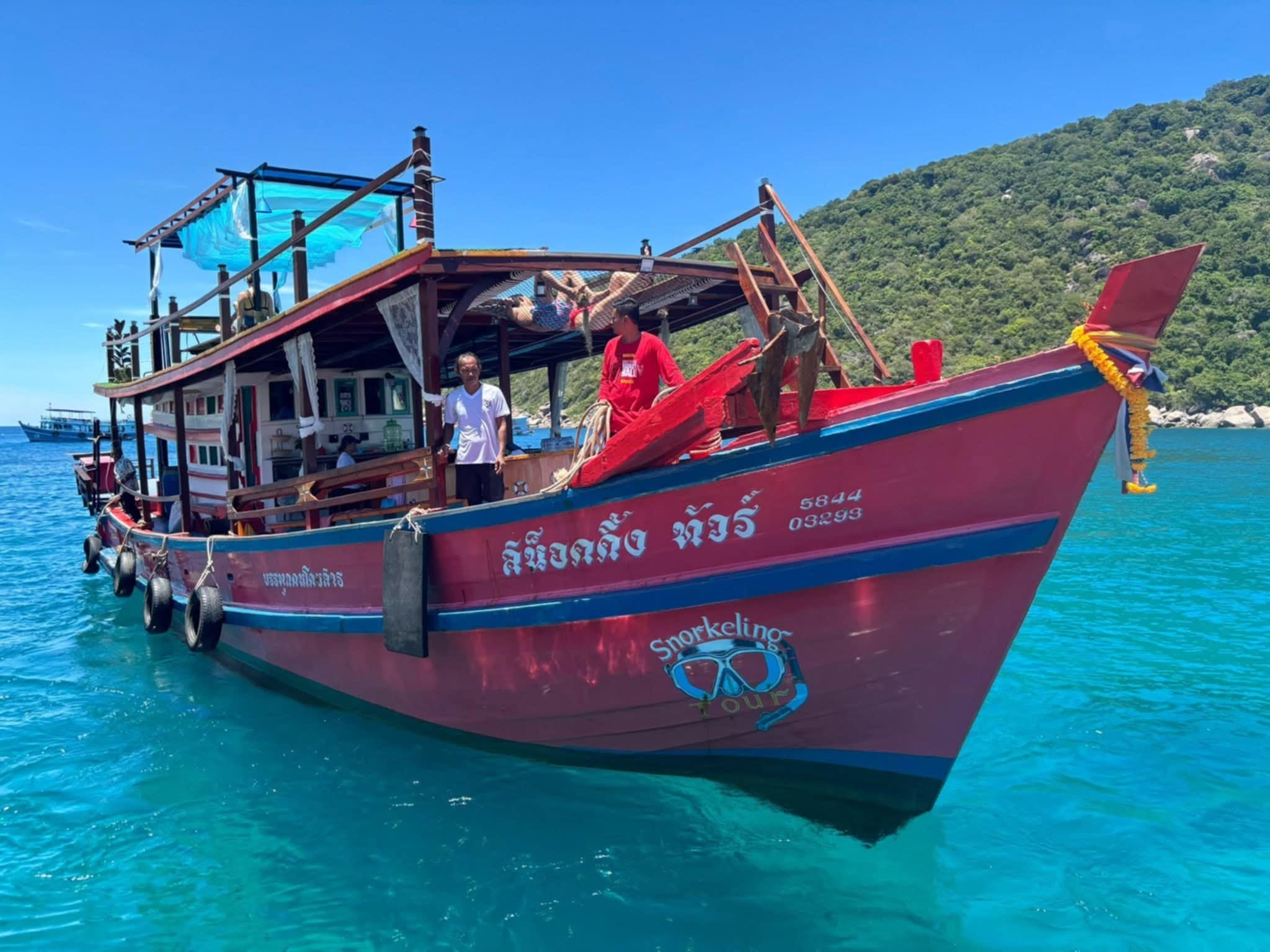 Koh Tao Semi-Private Snorkeling Adventure with BBQ and Sunset Cocktails