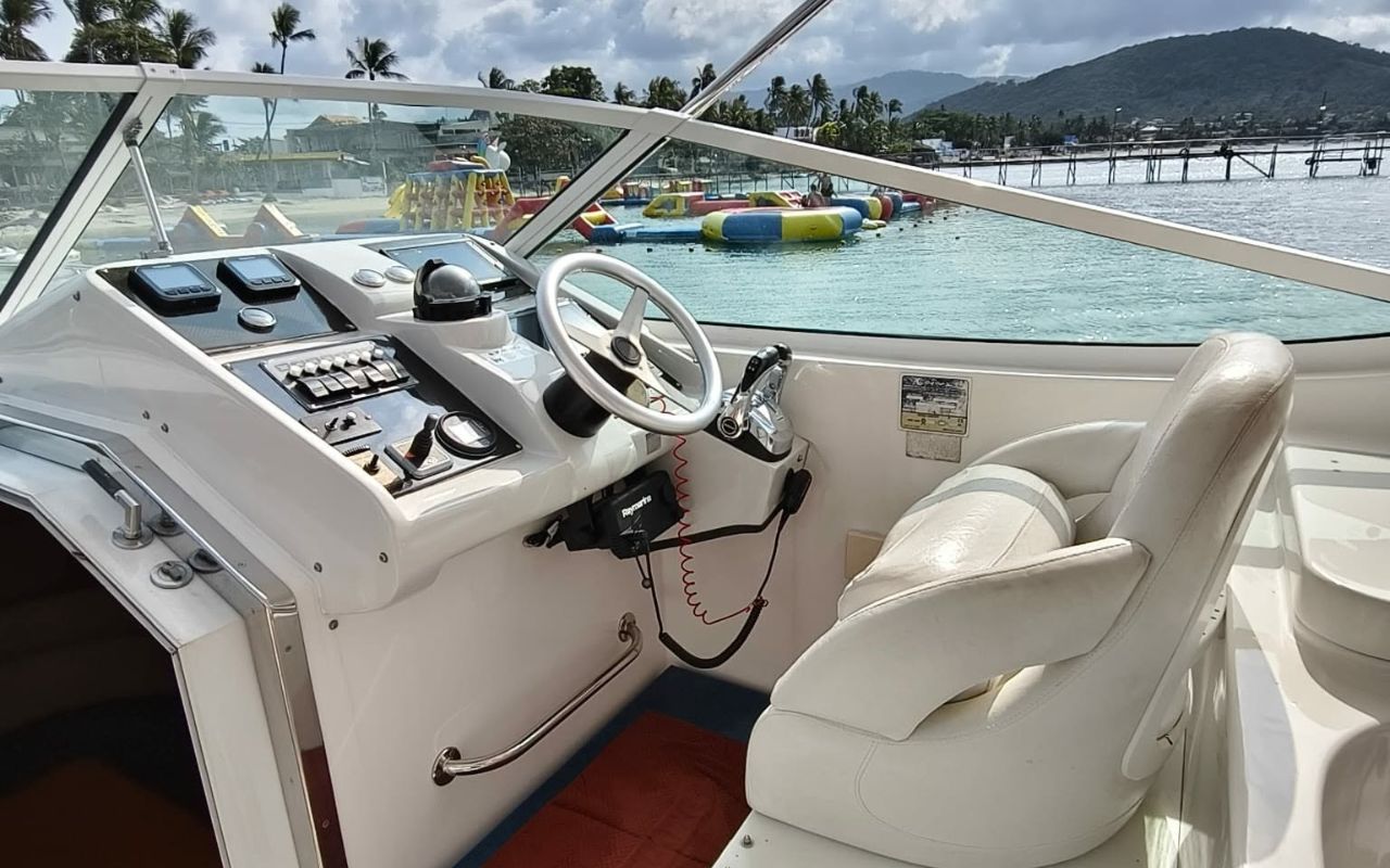 Oryx 40 Private Luxury Yacht Charter in Koh Samui