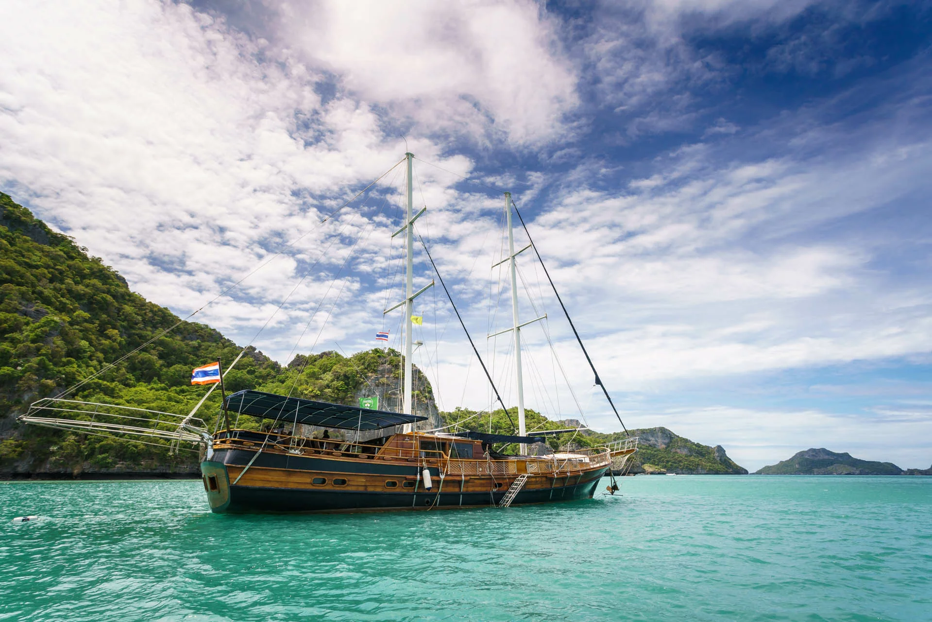 Ang Thong Marine Park Discovery Day Cruise from Koh Samui
