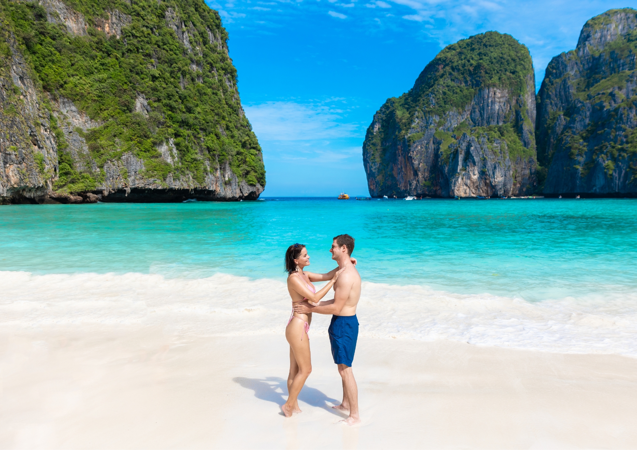 Phi Phi ,Maya,Bamboo:Power Catamaran Day Trip-All Exculsive