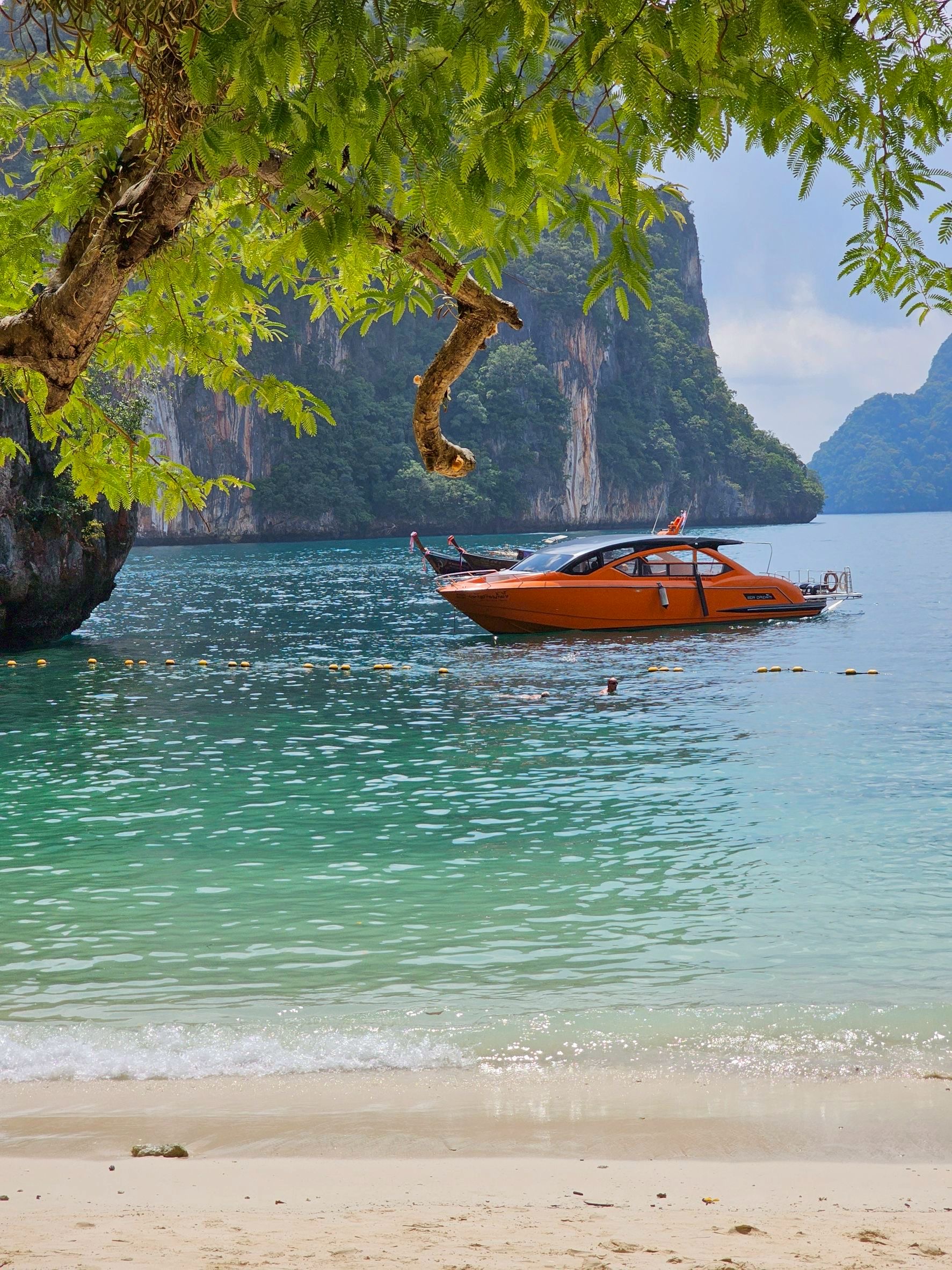 4 islands & Hong island tour with Luxury Speedboat