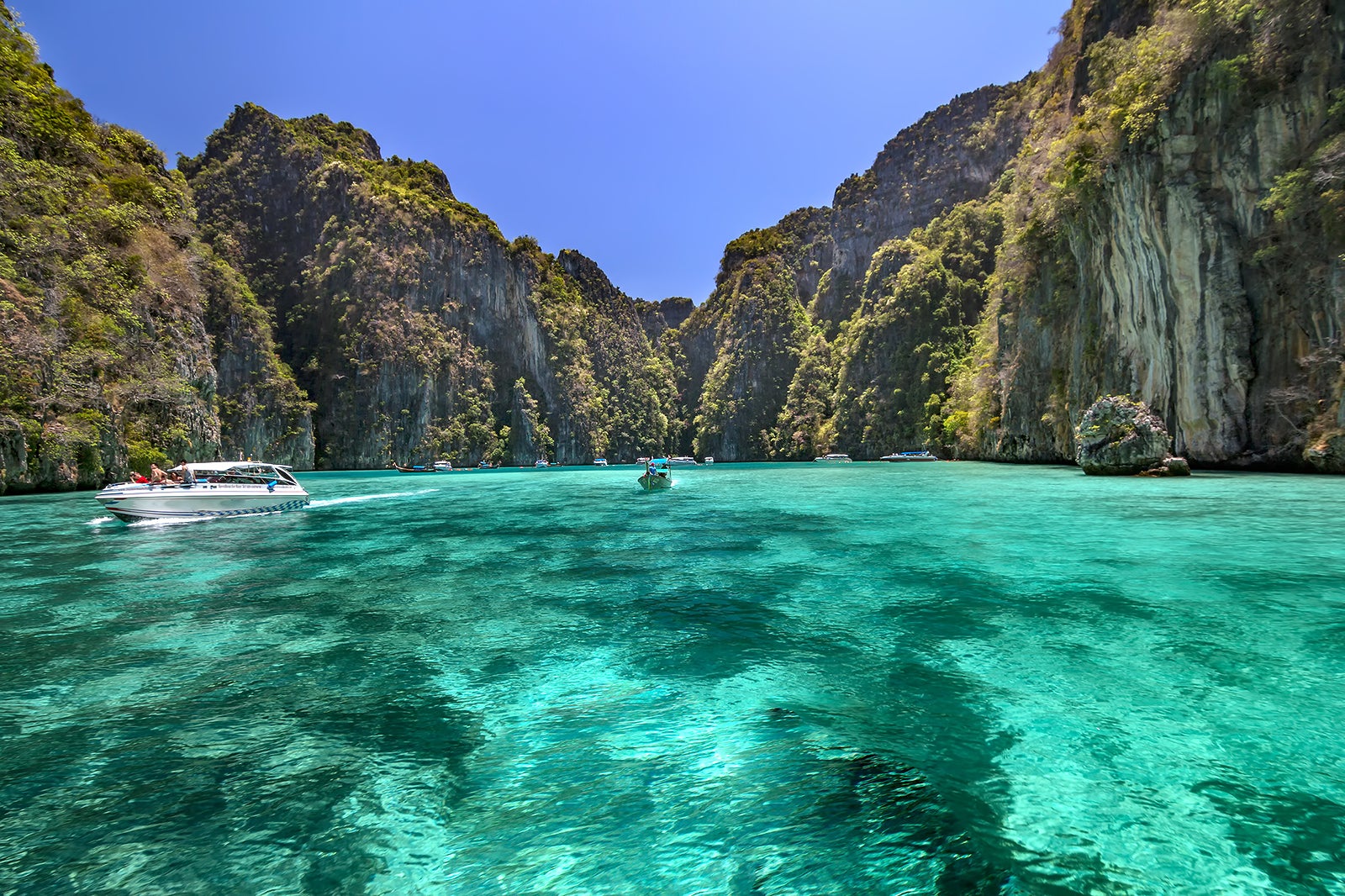 Phi Phi islands tour from Krabi by Thalassa Tour